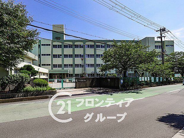 神戸市立高津橋小学校 徒歩23分。 1820m