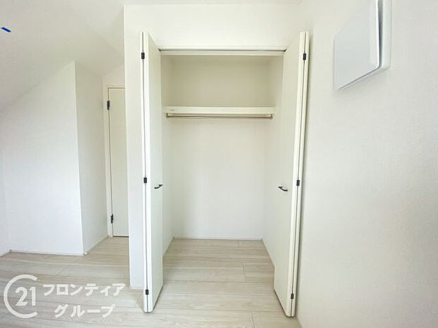 季節の物などたくさん収納しておける便利なスペースです！