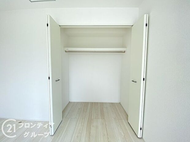 充実した収納スペースなので、お子様が大きくなって、荷物が増えてもたっぷり収納しておけますね