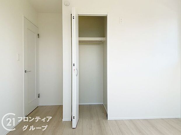 季節の物などたくさん収納しておける便利なスペースです！