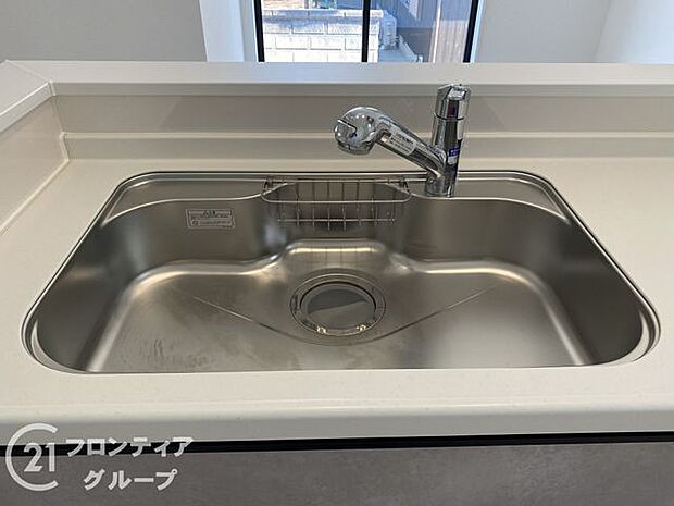 お鍋もスッポリ入るシンク！家事がはかどりますね