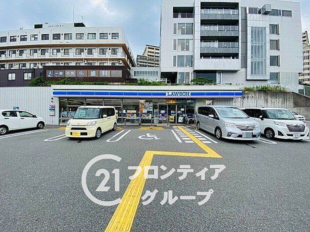 ローソン神戸名谷町梨原店 徒歩15分。 1170m