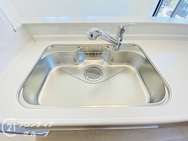 お鍋もスッポリ入るシンク!家事がはかどりますね