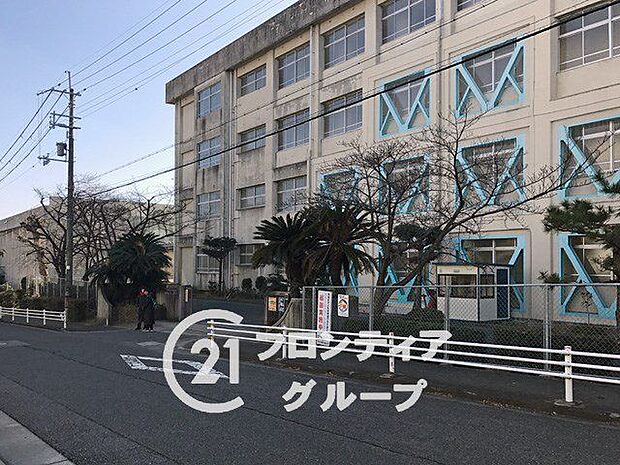 明石市立高丘東小学校 徒歩7分。 490m