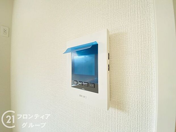 女性やお子様にも安心のTVモニター付きインターホン!一目で来客を確認できるので、特に小さなお子様をお持ちのご家庭でも安心してお住まい頂ける設備です。