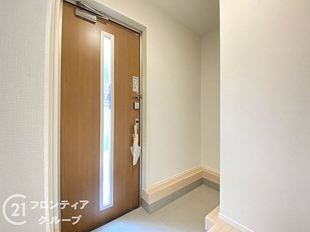 玄関は防犯性の優れたダブルロックドアです！