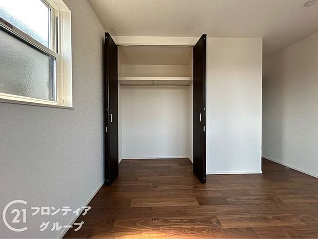 新しい畳の香りのするタタミスペースは、使い方色々。客室やお布団で寝るときにぴったりの空間ですね。