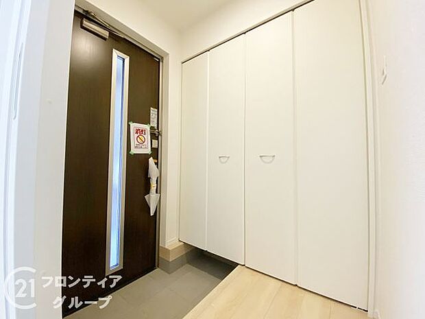 玄関は防犯性の優れたダブルロックドアです!