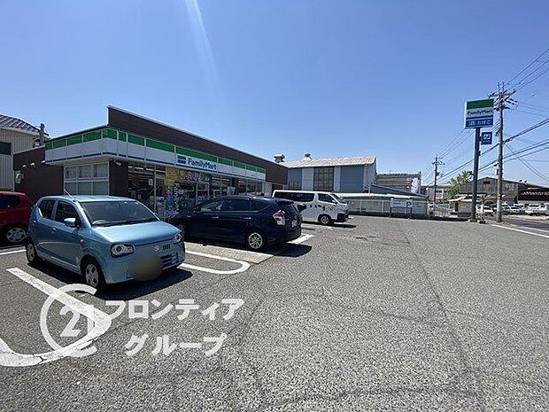ファミリーマート明石八木店 徒歩10分。 800m