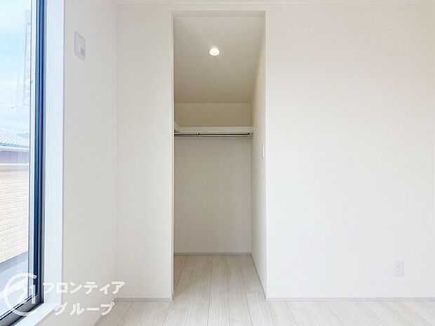 各室に収納スペ―スがありますのでお部屋スッキリ片付きますね