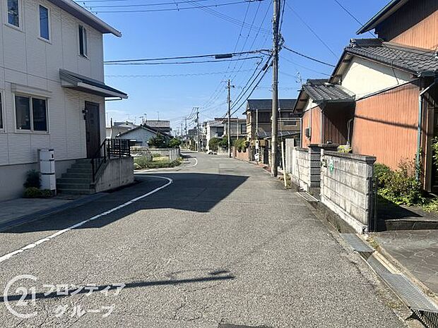 現地写真更新!現地ご案内とともに住宅ローンのご相談も承ります!実際の道路幅や雰囲気は、ぜひ一緒に現地で確認いたしましょう