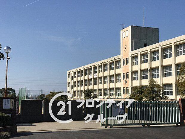 明石市立魚住東中学校 徒歩20分。 1560m