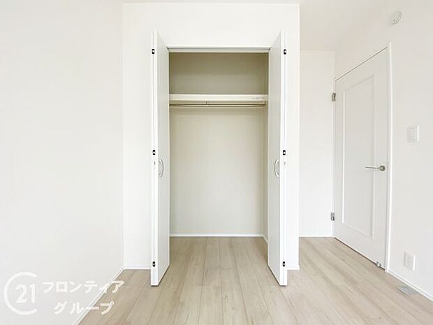 季節の物などたくさん収納しておける便利なスペースです!