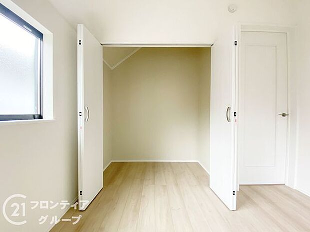 お子様が大きくなってもたくさん収納しておけますね!