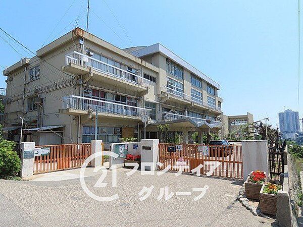 神戸市立東舞子小学校 徒歩10分。 760m