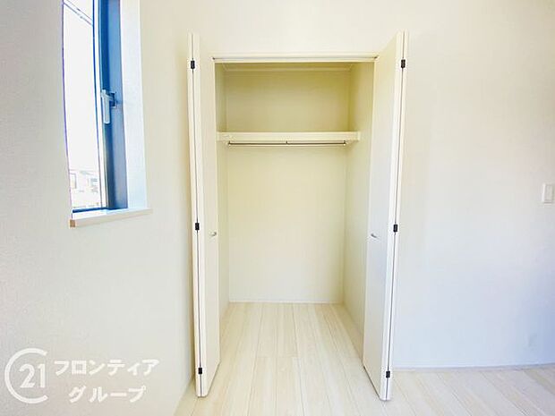 季節の物などたくさん収納しておける便利なスペースです!