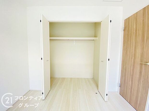 お子様が大きくなってもたくさん収納しておけますね!