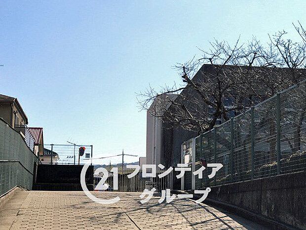 神戸市立下畑台小学校 徒歩7分。 540m