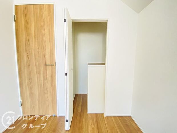 季節の物などたくさん収納しておける便利なスペースです!