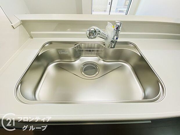 お鍋もスッポリ入るシンク!家事がはかどりますね