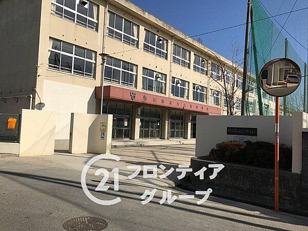 明石市立大久保中学校 徒歩9分。 690m