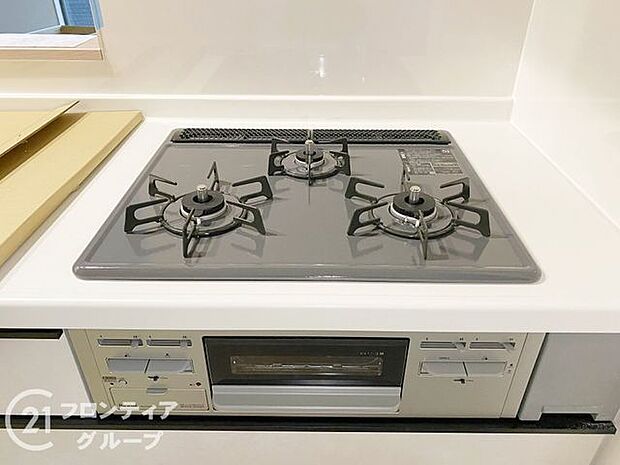 お手入れしやすい3口コンロ！お料理が楽しくなりそうですね