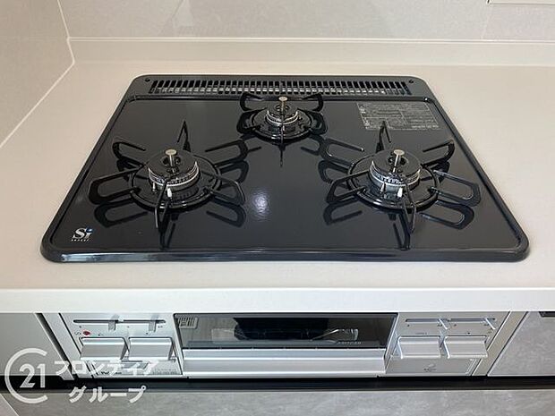 から炊きにより一定の温度に達すると自動で火を止めてくれる安心機能、過熱防止センサー付3口タイプ。