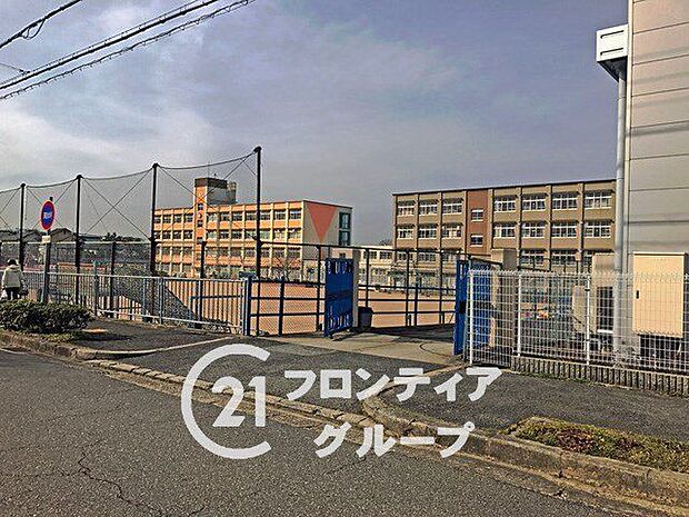 神戸市立桜が丘小学校 徒歩5分。 362m