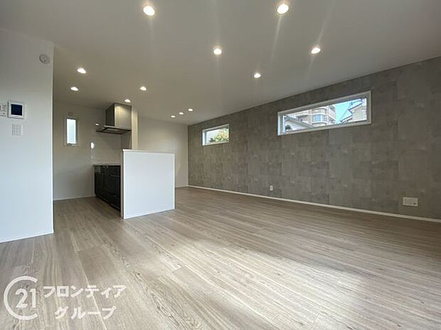 オープンな空間が、広々とした印象を与えます。家族団らんの時間をゆったりと過ごせます!