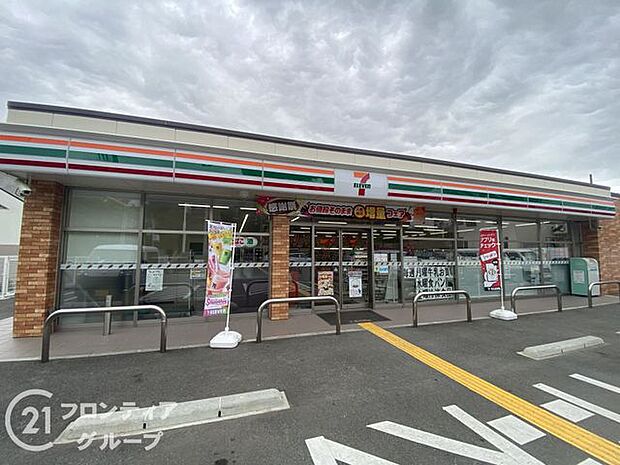 セブンイレブン神戸垂水上高丸店 徒歩7分。 520m