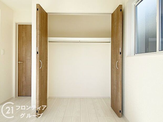 各室に収納スペ―スがありますのでお部屋スッキリ片付きますね