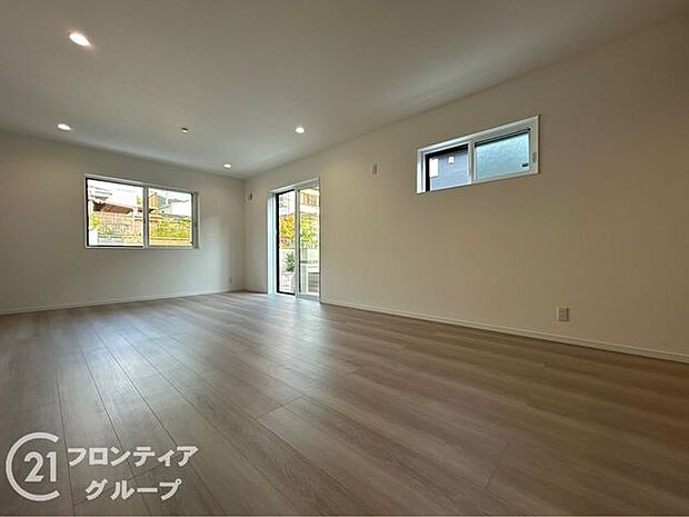 開放感のある広々としたＬＤＫでゆったり家族団らんのひと時を