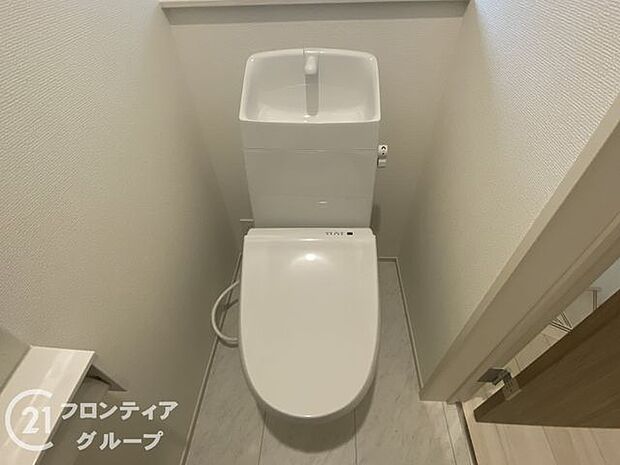 トイレは1階と2階の2カ所に設置！階段を上り下りせずに使用できるので、高齢の方にも安心です！