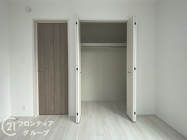 各居室収納スペースがございますのでお部屋を広くお使いいただけますね