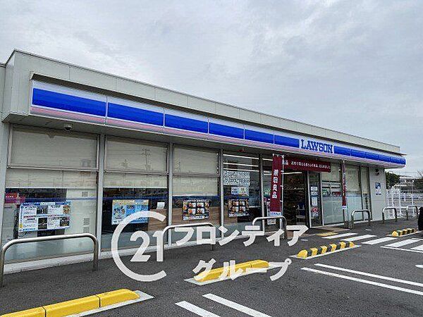 ローソン玉津町高津橋店 徒歩5分。 390m