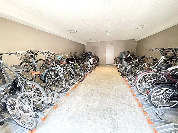アクセスしやすい場所にあり、日常の移動をサポートします。
