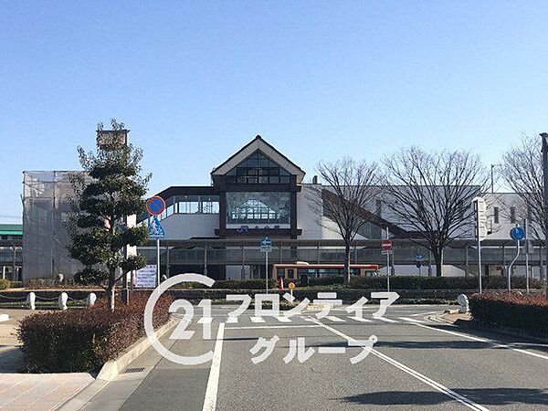 土山駅(JR西日本 山陽本線) 徒歩9分。 720m