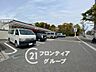 周辺：セブンイレブン明石荷山町店 徒歩9分。 690m