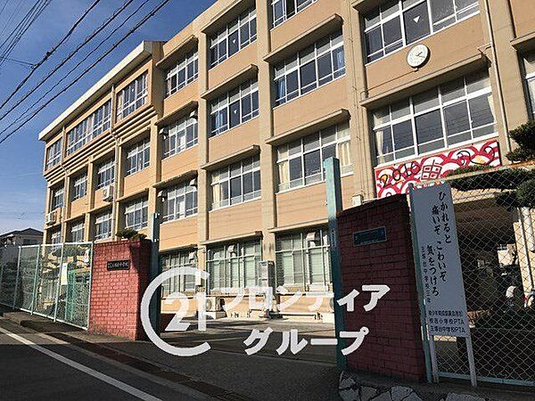 神戸市立王塚台中学校 徒歩12分。 910m