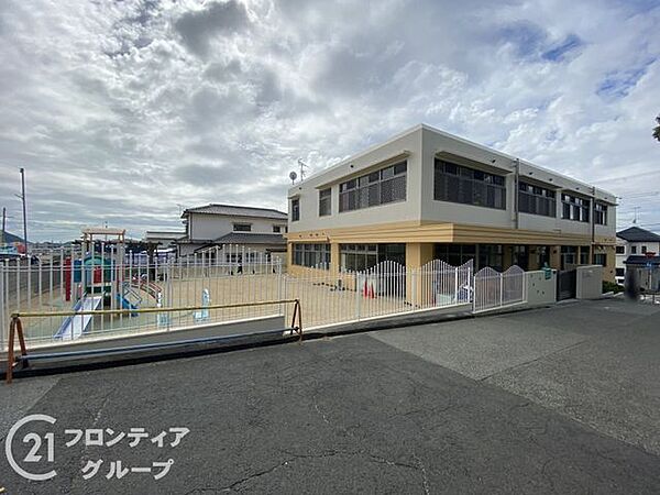 あじさいこども園 徒歩12分。 940m