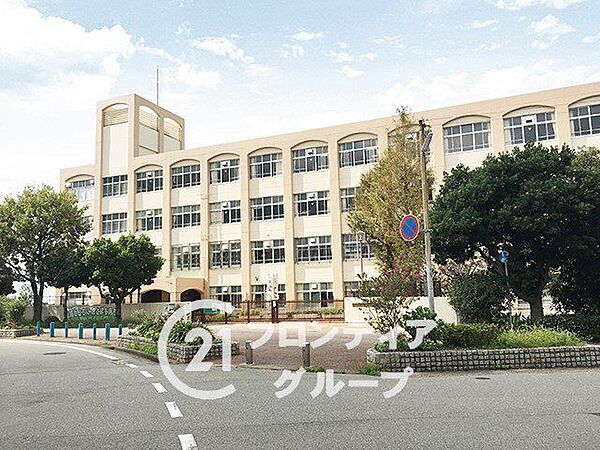 神戸市立南落合小学校 徒歩8分。 590m