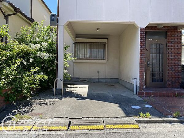 お車持ちの方も安心のカースペ―スしっかり完備