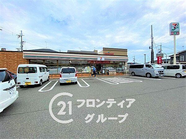 セブンイレブン明石江井ヶ島駅前店 徒歩9分。 660m