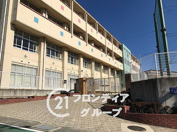 神戸市立東垂水小学校 徒歩10分。 730m