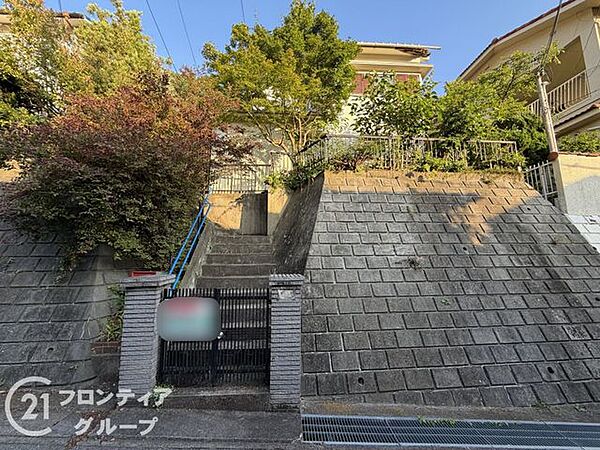 風格ある外観は、住む人のステータスを感じさせる重厚なデザインです。安心感を与える堅牢な造りです。