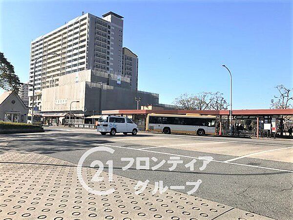 学園都市駅(神戸地下鉄 西神延伸線) 徒歩8分。 570m