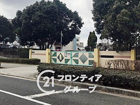 神戸市立井吹東小学校 徒歩8分。 740m