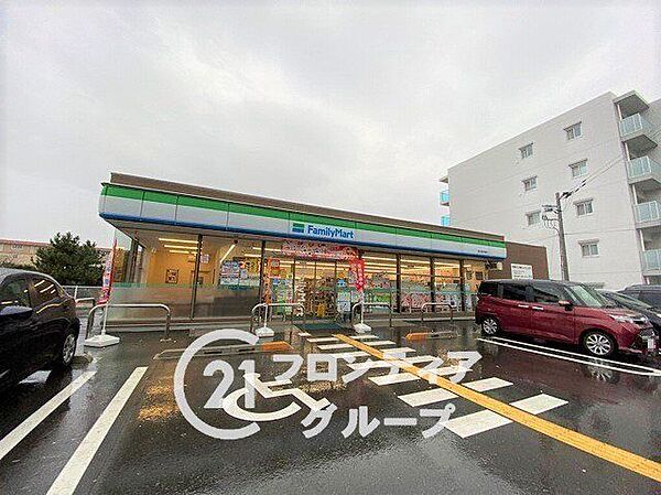 ファミリーマート垂水海岸通店 徒歩1分。 10m