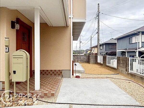 はじめてのマイホーム購入は、わからないことだらけで当然です。資金計画から物件選びまで、順を追ってスタッフが一緒に考えていきます