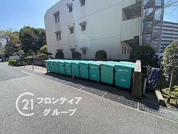 マイホームは一生に一度の大きな買い物だからこそ、納得いくまで情報を集めてほしいと思います。疑問はどんどんスタッフにぶつけてください